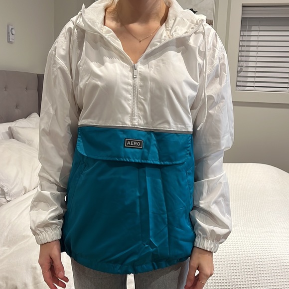 Men’s Small Windbreaker Jacket - Picture 4 of 5